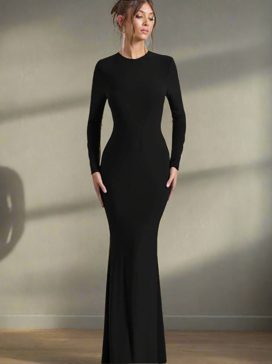 Moonéa Noir Élegance Long Sleeve Gown