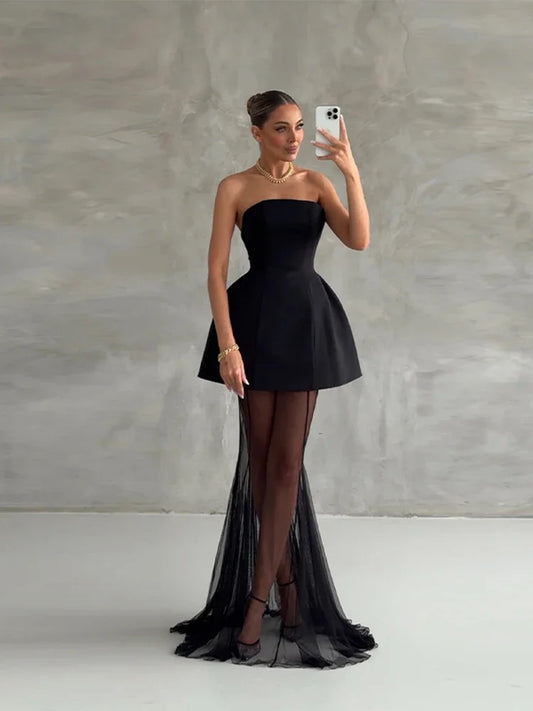 Noir Lace Mini